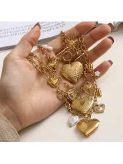 Collar tipo relicario con dijes para colocar fotografía