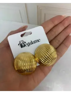 Zarcillo tipo cancha en dorado