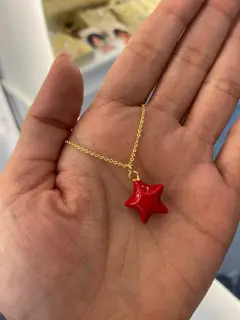 Collar con dije de estrella - Rojo