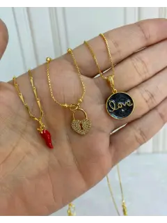Collar de dije - Modelo ají, candado de corazon y love